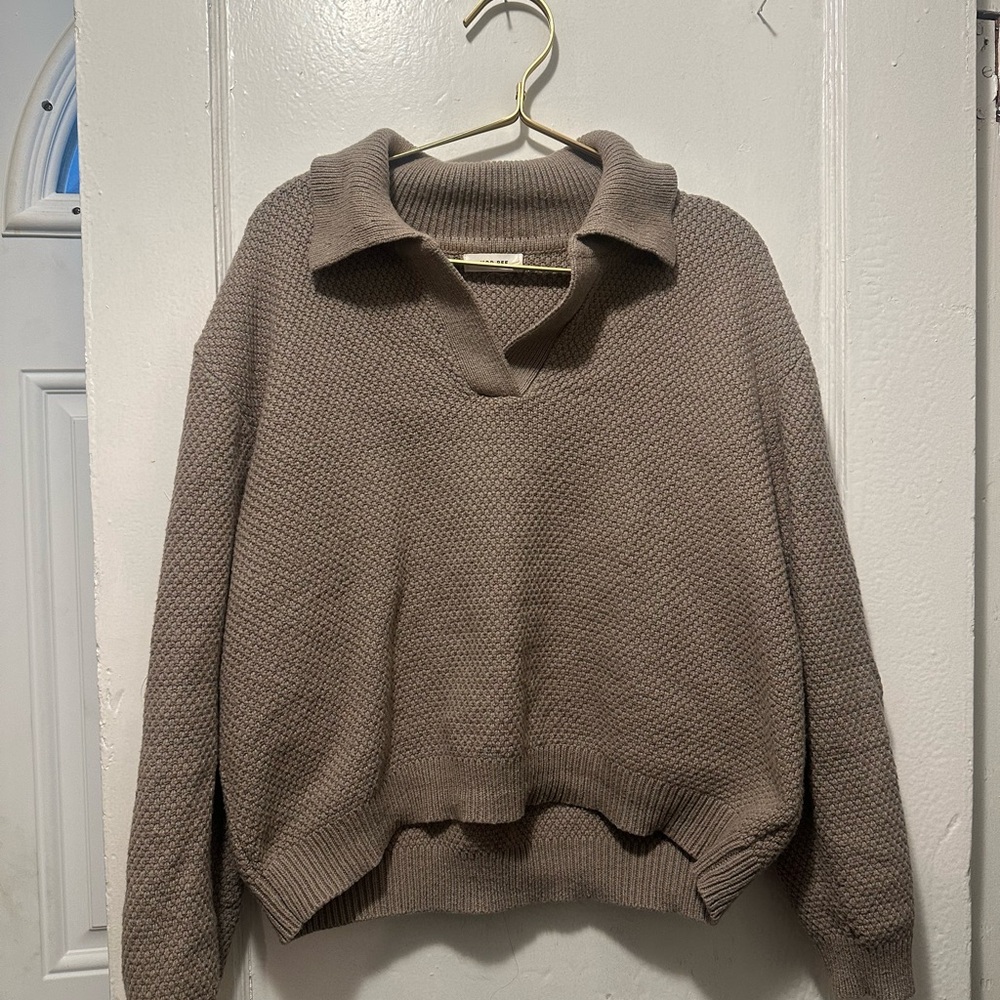 Mod Ref V-Neck Sweater in Taupe